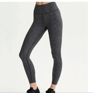 Varley Luna Leggings Nocturnal Feathers Size Medium
